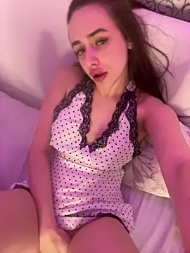 Lisaaan online show from October 2025 02:15:02 PM