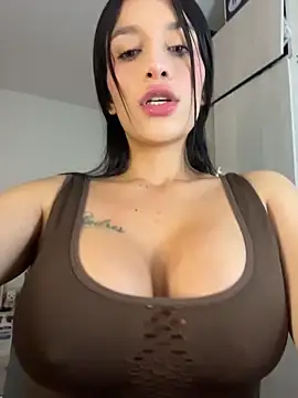 Emmily 19 online show from May 2026 12:26:02 AM