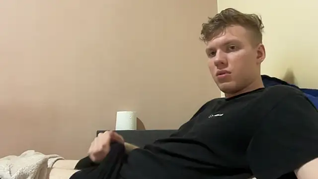 Snapshot of sexybooii6968 chatting on October 2025 04:36:02 PM sexybooii6968 online show from October 2025 04:36:02 PM