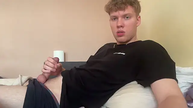 Snapshot of sexybooii6968 chatting on October 2025 01:51:01 PM sexybooii6968 online show from October 2025 01:51:01 PM