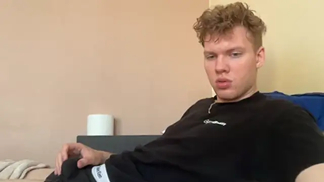 Snapshot of sexybooii6968 chatting on November 2025 12:07:01 PM sexybooii6968 online show from November 2025 12:07:01 PM