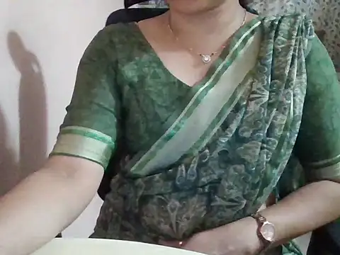 Pinky 4 online show from May 2026 06:13:01 PM