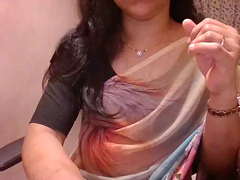 Snapshot of Pinky_4 chatting on June 2026 02:33:01 PM Pinky 4 online show from June 2026 02:33:01 PM