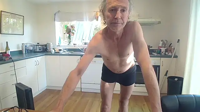 Snapshot of Mattsroom chatting on September 2025 03:22:01 AM Mattsroom online show from September 2025 03:22:01 AM