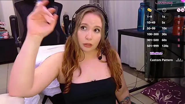 Snapshot of ScarletCarnal chatting on January 2025 12:20:01 AM ScarletCarnal online show from January 2025 12:20:01 AM