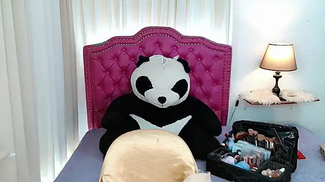 DreamLADYBOY online show from April 2026 10:29:02 PM