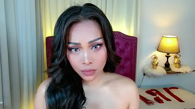 Snapshot of DreamLADYBOY chatting on May 2026 05:42:02 PM DreamLADYBOY online show from May 2026 05:42:02 PM