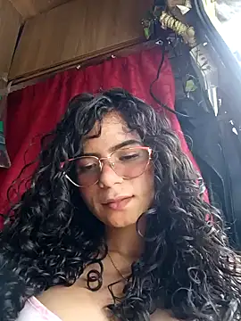 Snapshot of Simone_Miller chatting on February 2025 05:20:01 PM Simone Miller online show from February 2025 05:20:01 PM