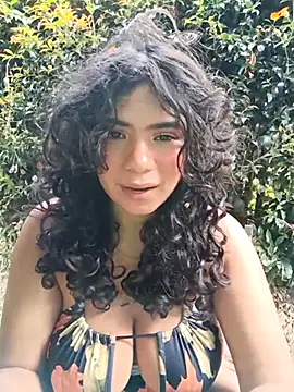Snapshot of Simone_Miller chatting on September 2025 05:35:02 PM Simone Miller online show from September 2025 05:35:02 PM