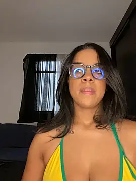 trianawhite online show from September 2025 02:00:02 PM