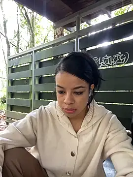 trianawhite online show from November 2025 03:15:02 PM