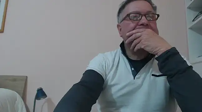 YOU6me online show from December 2024 06:12:01 PM