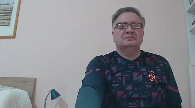 YOU6me online show from December 2024 05:01:02 PM