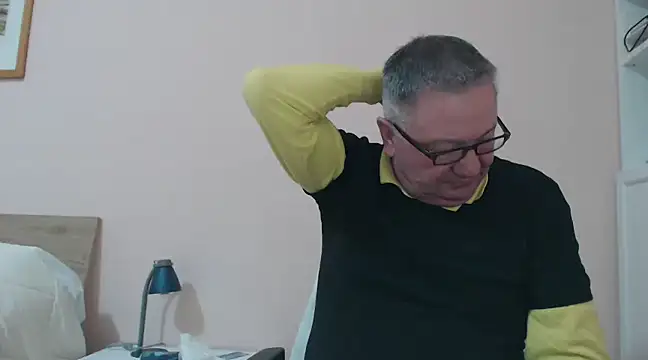 YOU6me online show from January 2025 06:24:02 PM