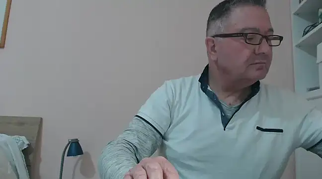 YOU6me online show from January 2025 03:25:01 PM