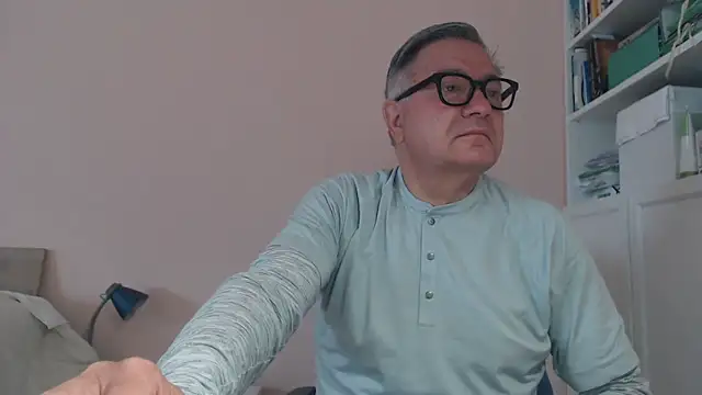 YOU6me online show from May 2026 07:35:02 AM