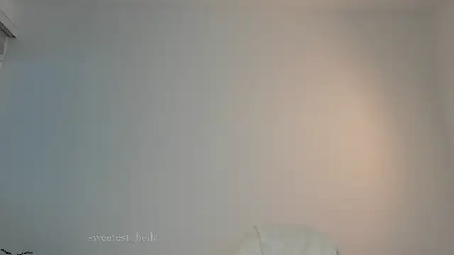 Snapshot of sweetest_bella chatting on March 2025 09:13:02 PM sweetest bella online show from March 2025 09:13:02 PM