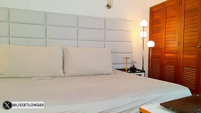 lissetlong69 online show from February 2026 11:47:01 PM