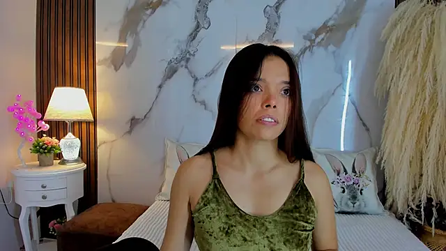 Snapshot of hannahill69 chatting on February 2025 04:40:02 AM hannahill69 online show from February 2025 04:40:02 AM