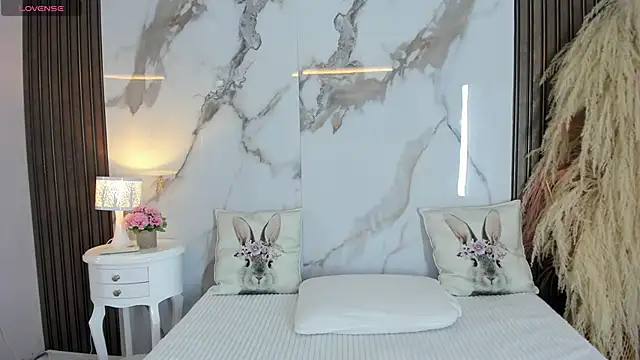 hannahill69 online show from February 2026 04:24:01 AM