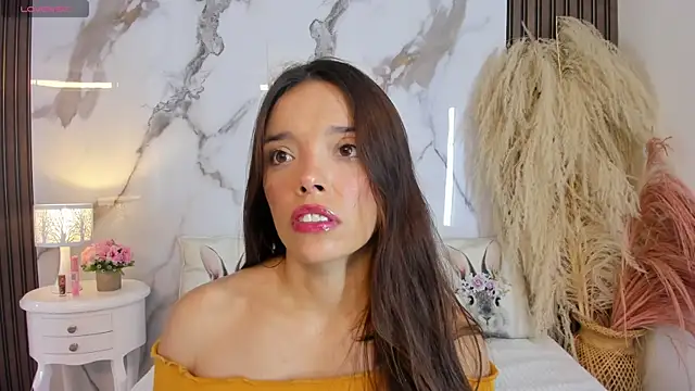 hannahill69 online show from April 2026 04:50:01 AM