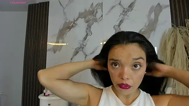 hannahill69 online show from June 2026 04:59:01 AM