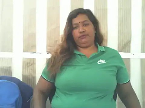 Snapshot of Mammabear_4u chatting on January 2025 09:43:02 AM Mammabear 4u online show from January 2025 09:43:02 AM