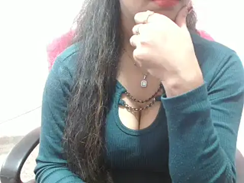 LovingPihu online show from February 2025 11:43:02 AM