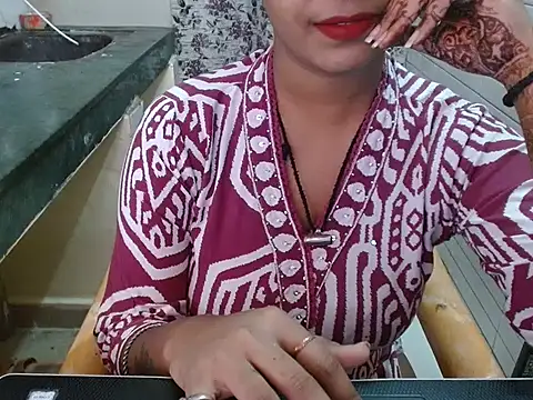 LovingPihu online show from October 2025 05:18:01 AM