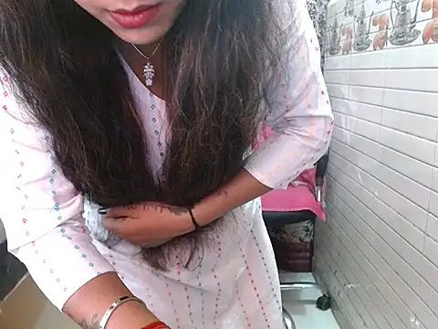 Snapshot of LovingPihu chatting on March 2026 06:03:02 AM LovingPihu online show from March 2026 06:03:02 AM