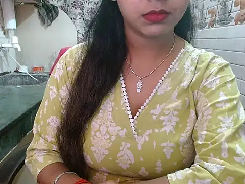 Snapshot of LovingPihu chatting on April 2026 05:49:01 AM LovingPihu online show from April 2026 05:49:01 AM