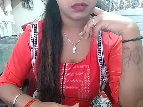 Snapshot of LovingPihu chatting on April 2026 04:42:01 AM LovingPihu online show from April 2026 04:42:01 AM