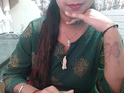 Snapshot of LovingPihu chatting on April 2026 05:08:02 AM LovingPihu online show from April 2026 05:08:02 AM