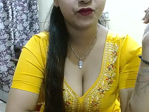 Snapshot of LovingPihu chatting on April 2026 05:08:01 AM LovingPihu online show from April 2026 05:08:01 AM