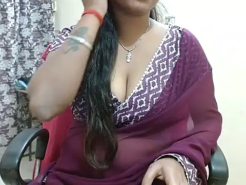 Snapshot of LovingPihu chatting on April 2026 06:19:01 AM LovingPihu online show from April 2026 06:19:01 AM