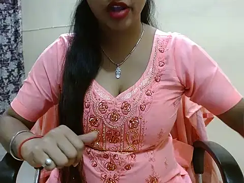 Snapshot of LovingPihu chatting on April 2026 05:35:02 AM LovingPihu online show from April 2026 05:35:02 AM