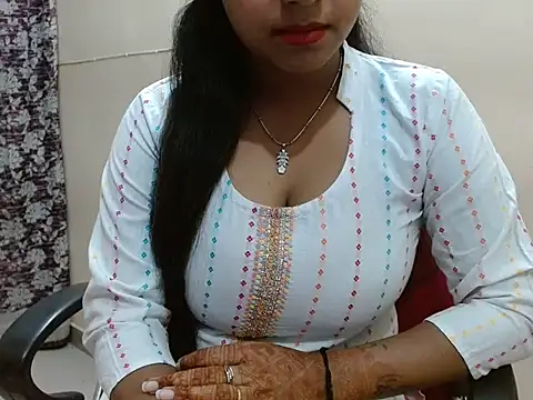 Snapshot of LovingPihu chatting on April 2026 05:13:01 AM LovingPihu online show from April 2026 05:13:01 AM