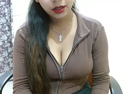 Snapshot of LovingPihu chatting on April 2026 05:21:01 AM LovingPihu online show from April 2026 05:21:01 AM