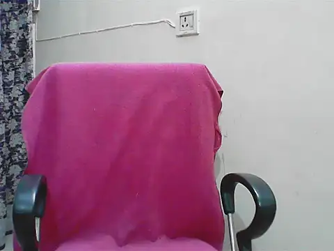 Snapshot of LovingPihu chatting on May 2026 05:34:02 AM LovingPihu online show from May 2026 05:34:02 AM
