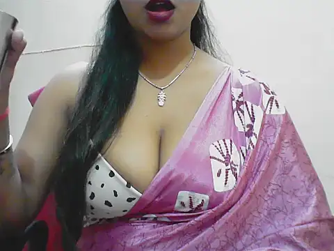 Snapshot of LovingPihu chatting on May 2026 05:47:02 AM LovingPihu online show from May 2026 05:47:02 AM