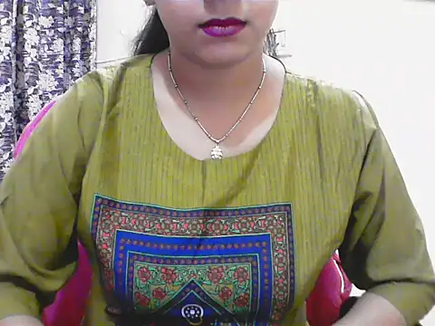 Snapshot of LovingPihu chatting on May 2026 05:48:01 AM LovingPihu online show from May 2026 05:48:01 AM
