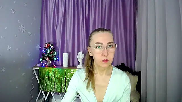 queen a n i online show from December 2024 12:06:01 PM