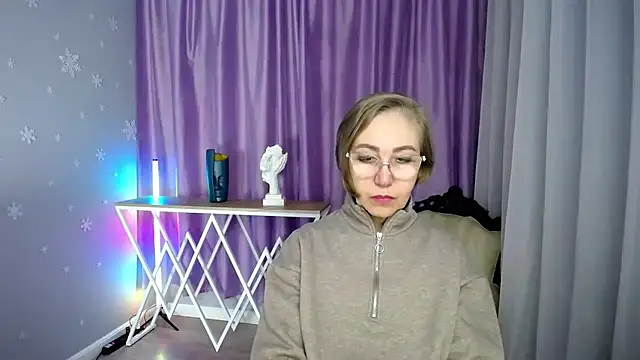 Snapshot of queen_a_n_i chatting on November 2025 09:55:02 AM queen a n i online show from November 2025 09:55:02 AM