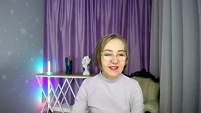 Snapshot of queen_a_n_i chatting on November 2025 10:37:02 AM queen a n i online show from November 2025 10:37:02 AM