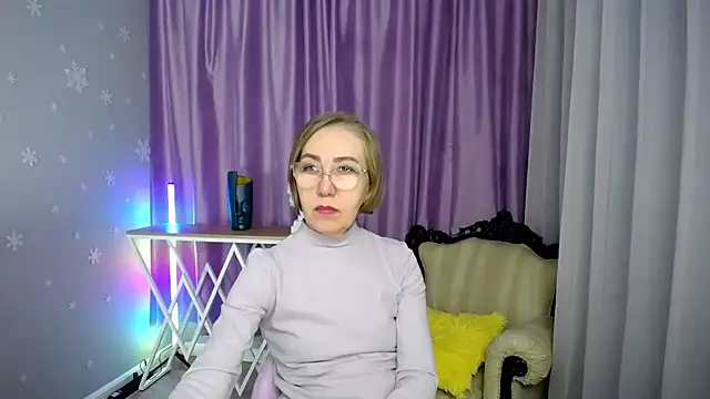 Snapshot of queen_a_n_i chatting on November 2025 09:00:02 AM queen a n i online show from November 2025 09:00:02 AM