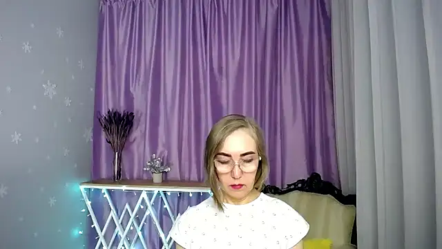 queen a n i online show from April 2026 12:29:02 PM