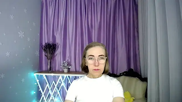 queen a n i online show from May 2026 07:14:01 AM