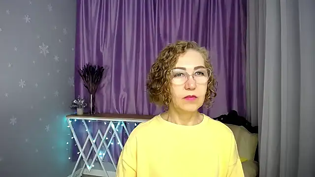 Snapshot of queen_a_n_i chatting on June 2026 03:59:02 AM queen a n i online show from June 2026 03:59:02 AM