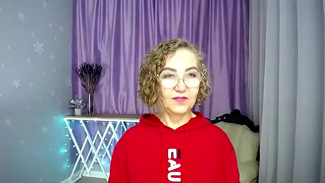 Snapshot of queen_a_n_i chatting on June 2026 09:14:01 AM queen a n i online show from June 2026 09:14:01 AM
