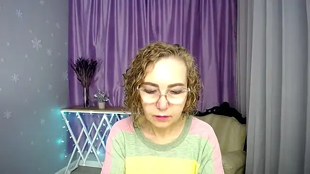Snapshot of queen_a_n_i chatting on July 2026 07:03:01 AM queen a n i online show from July 2026 07:03:01 AM